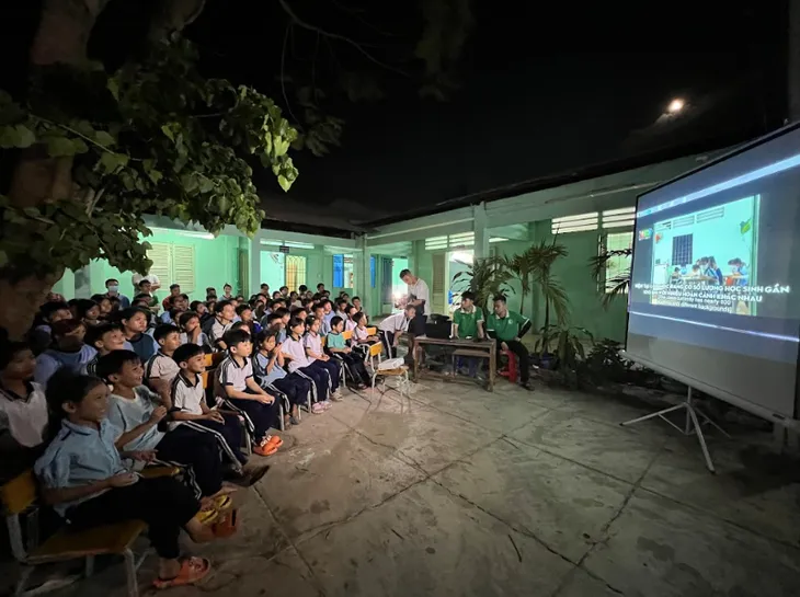 Gặp gỡ các nhân vật của Việc tử tế tháng 5 để Luôn yêu đời - Ảnh 8. Gặp gỡ các nhân vật của Việc tử tế tháng 5 để Luôn yêu đời - Ảnh 8.