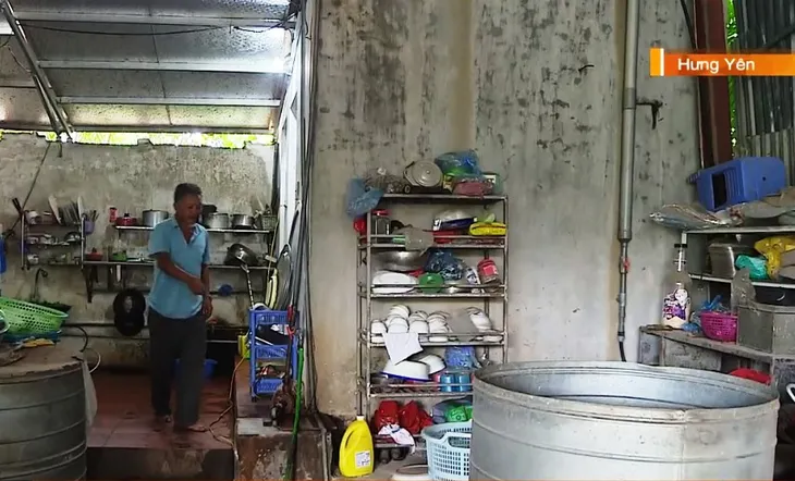 Hàng trăm hộ dân bị mất nước sinh hoạt chỉ vì 1 mấu nối đường ống - Ảnh 1. Hàng trăm hộ dân bị mất nước sinh hoạt chỉ vì 1 mấu nối đường ống - Ảnh 1.