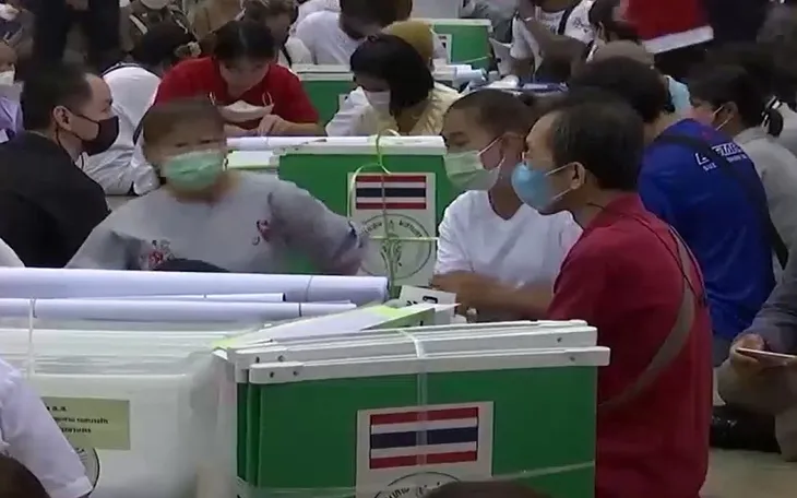 Tỉ lệ cử tri Thái Lan đi bỏ phiếu có thể đạt 85% - Ảnh 1. Tỉ lệ cử tri Thái Lan đi bỏ phiếu có thể đạt 85% - Ảnh 1.