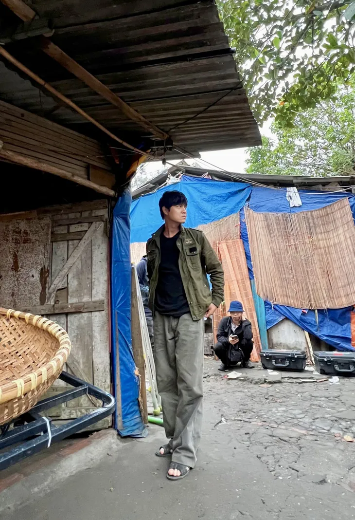 Cuộc đời vẫn đẹp sao: Điền trộm cắp tạo dáng như người mẫu ở xóm trọ - Ảnh 5. Cuộc đời vẫn đẹp sao: Điền trộm cắp tạo dáng như người mẫu ở xóm trọ - Ảnh 5.