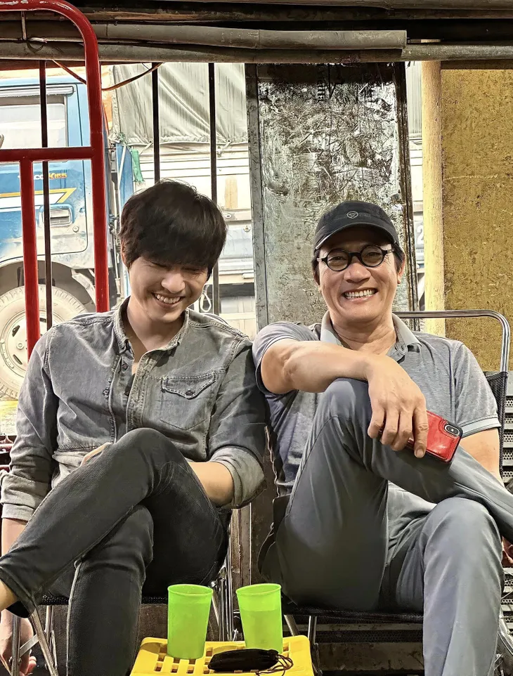 Cuộc đời vẫn đẹp sao: Điền trộm cắp tạo dáng như người mẫu ở xóm trọ - Ảnh 1. Cuộc đời vẫn đẹp sao: Điền trộm cắp tạo dáng như người mẫu ở xóm trọ - Ảnh 1.