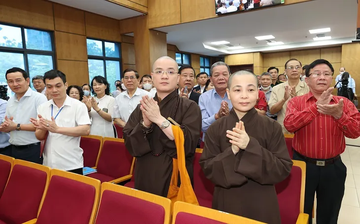 Tổng Bí thư Nguyễn Phú Trọng tiếp xúc cử tri Hà Nội - Ảnh 8.