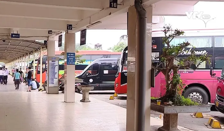 Biểu đồ chạy xe gây khó cho vận tải hành khách - Ảnh 2. Biểu đồ chạy xe gây khó cho vận tải hành khách - Ảnh 2.