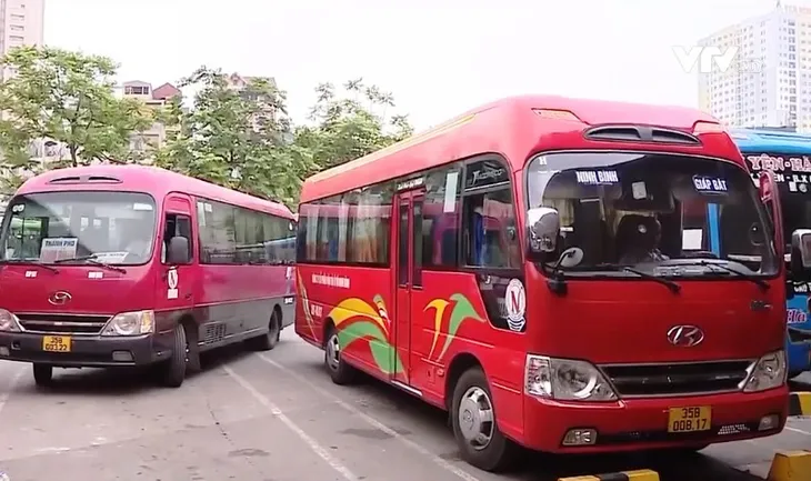 Biểu đồ chạy xe gây khó cho vận tải hành khách - Ảnh 1. Biểu đồ chạy xe gây khó cho vận tải hành khách - Ảnh 1.
