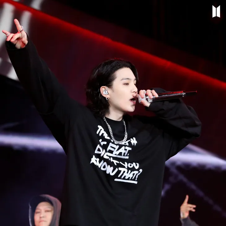 Suga (BTS) là nghệ sĩ solo Hàn Quốc có doanh thu concert cao nhất tại Mỹ - Ảnh 1. Suga (BTS) là nghệ sĩ solo Hàn Quốc có doanh thu concert cao nhất tại Mỹ - Ảnh 1.