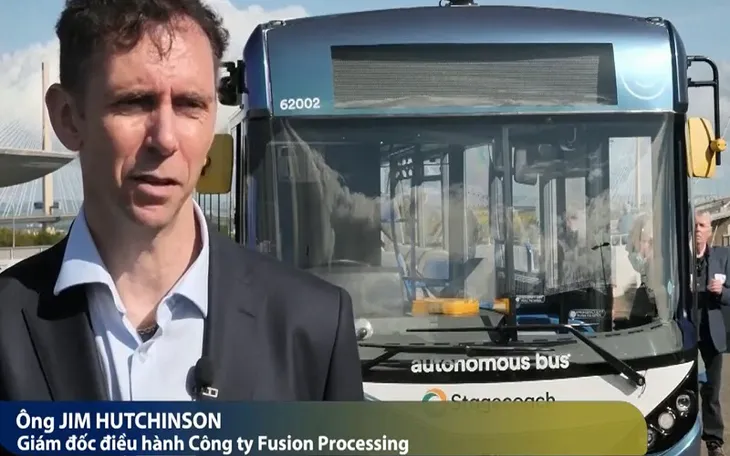 Xe bus tự hành đầu tiên tại Vương quốc Anh - Ảnh 1. Xe bus tự hành đầu tiên tại Vương quốc Anh - Ảnh 1.