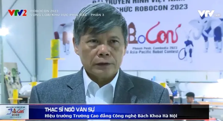 Các sinh viên trường Cao đẳng Công nghệ Bách khoa Hà Nội say mê chế tạo robot - Ảnh 4. Các sinh viên trường Cao đẳng Công nghệ Bách khoa Hà Nội say mê chế tạo robot - Ảnh 4.