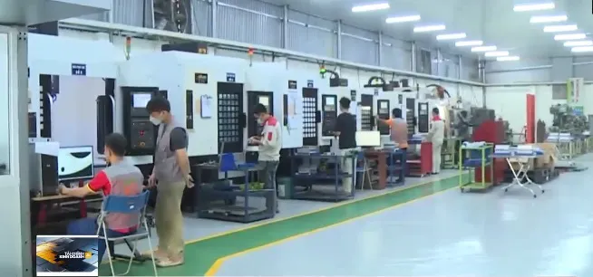Doanh nghiệp nỗ lực bình ổn giá hàng hóa khi giá điện tăng - Ảnh 1. Doanh nghiệp nỗ lực bình ổn giá hàng hóa khi giá điện tăng - Ảnh 1.