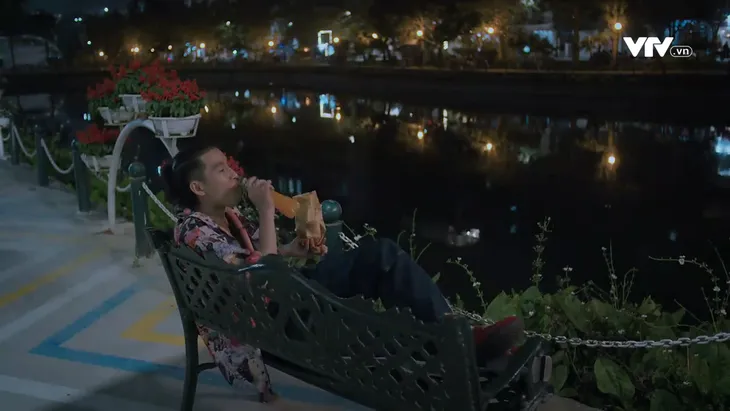 Cuộc đời vẫn đẹp sao - Tập 21: Thạch vay nặng lãi, bố Lưu nợ đầm đìa nhưng giấu nhau vì lo cho người kia - Ảnh 4. Cuộc đời vẫn đẹp sao - Tập 21: Thạch vay nặng lãi, bố Lưu nợ đầm đìa nhưng giấu nhau vì lo cho người kia - Ảnh 4.