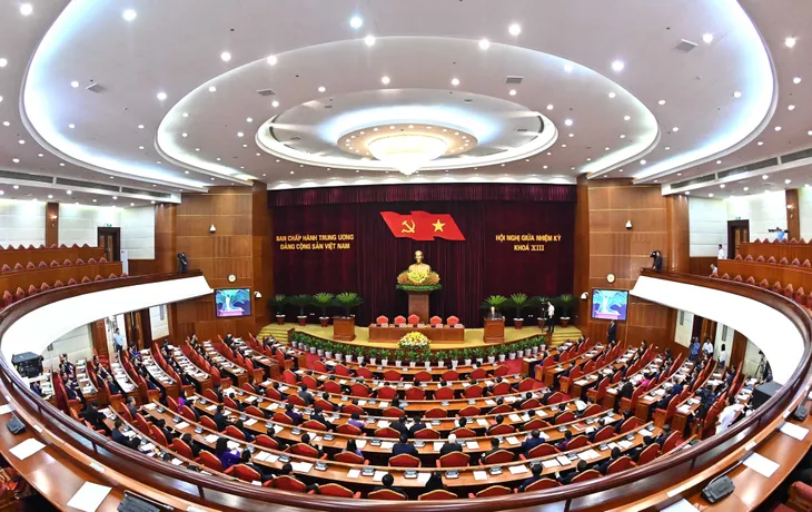 Ngày làm việc thứ ba và bế mạc Hội nghị giữa nhiệm kỳ Ban Chấp hành Trung ương Đảng khóa XIII - Ảnh 1. Ngày làm việc thứ ba và bế mạc Hội nghị giữa nhiệm kỳ Ban Chấp hành Trung ương Đảng khóa XIII - Ảnh 1.