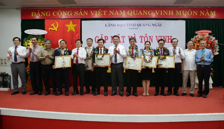Quảng Ngãi: Đội ngũ trí thức khoa học - công nghệ lớn mạnh cả về chất và lượng - Ảnh 1. Quảng Ngãi: Đội ngũ trí thức khoa học - công nghệ lớn mạnh cả về chất và lượng - Ảnh 1.