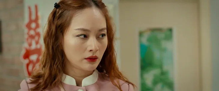 Hỉ nộ ái ố của Lan Phương trong Gia đình mình vui bất thình lình - Ảnh 2. Hỉ nộ ái ố của Lan Phương trong Gia đình mình vui bất thình lình - Ảnh 2.