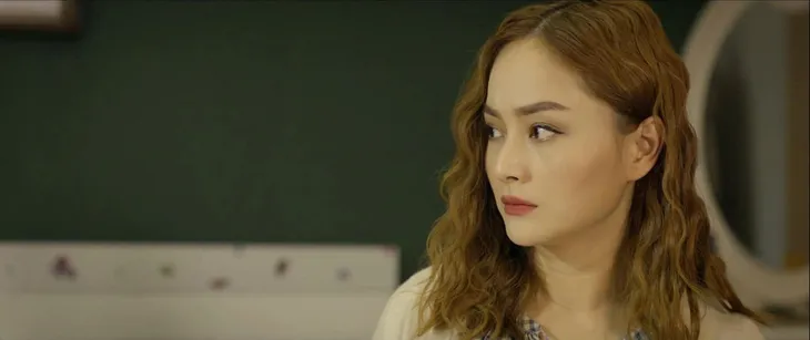 Hỉ nộ ái ố của Lan Phương trong Gia đình mình vui bất thình lình - Ảnh 14. Hỉ nộ ái ố của Lan Phương trong Gia đình mình vui bất thình lình - Ảnh 14.