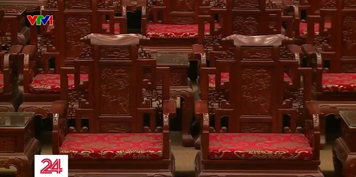 Cận cảnh Nhà hát dân ca quan họ Bắc Ninh đang gây tranh cãi - Ảnh 3. Cận cảnh Nhà hát dân ca quan họ Bắc Ninh đang gây tranh cãi - Ảnh 3.