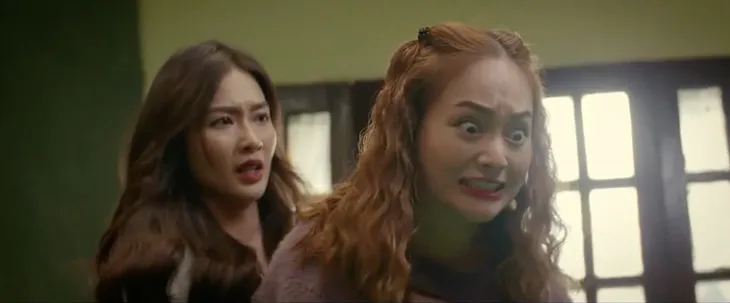Gia đình mình vui bất thình lình - Tập 22: Sung sướng vì đẩy ngã celeb, Hà chưa nhận ra biểu hiện lạ của chồng - Ảnh 46. Gia đình mình vui bất thình lình - Tập 22: Sung sướng vì đẩy ngã celeb, Hà chưa nhận ra biểu hiện lạ của chồng - Ảnh 46.