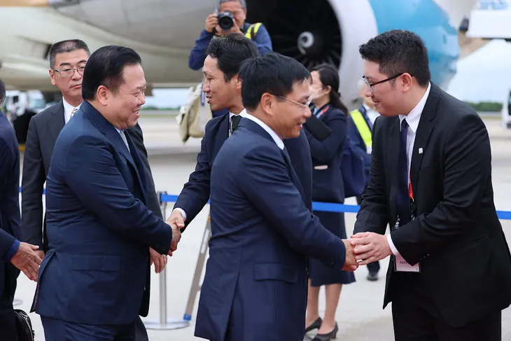 Thủ tướng Phạm Minh Chính tới Hiroshima bắt đầu dự Hội nghị Thượng đỉnh G7 và làm việc tại Nhật Bản - Ảnh 5. Thủ tướng Phạm Minh Chính tới Hiroshima bắt đầu dự Hội nghị Thượng đỉnh G7 và làm việc tại Nhật Bản - Ảnh 5.