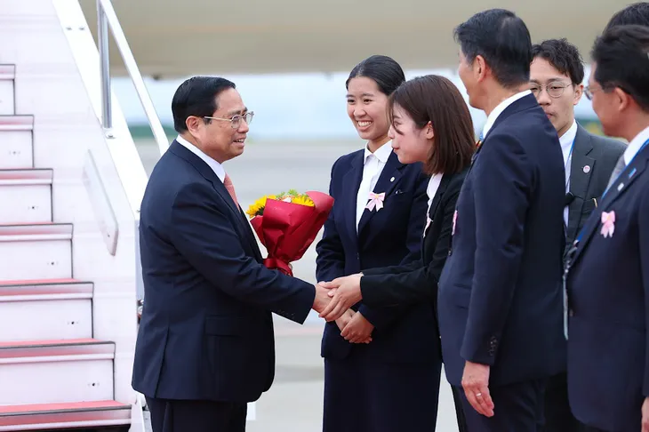 Thủ tướng Phạm Minh Chính tới Hiroshima bắt đầu dự Hội nghị Thượng đỉnh G7 và làm việc tại Nhật Bản - Ảnh 6. Thủ tướng Phạm Minh Chính tới Hiroshima bắt đầu dự Hội nghị Thượng đỉnh G7 và làm việc tại Nhật Bản - Ảnh 6.