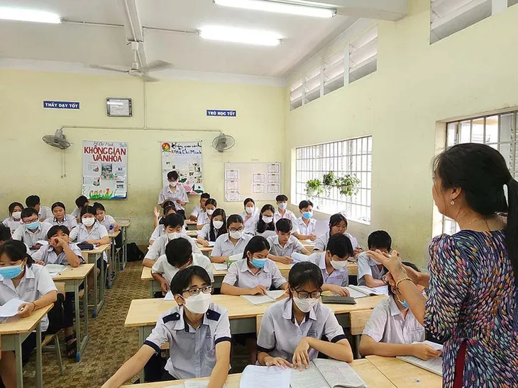 Học sinh TP Hồ Chí Minh ngày đêm ôn thi vào lớp 10 - Ảnh 1. Học sinh TP Hồ Chí Minh ngày đêm ôn thi vào lớp 10 - Ảnh 1.