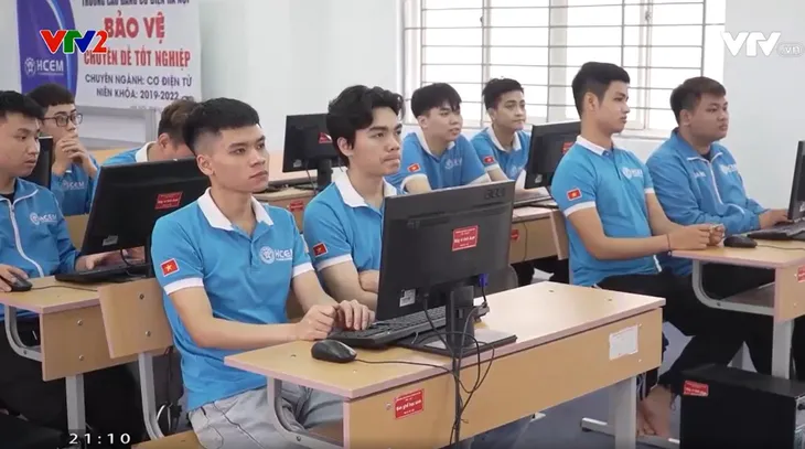 Trường Cao đẳng Cơ điện Hà Nội - gương mặt quen thuộc của sân chơi Robocon - Ảnh 1. Trường Cao đẳng Cơ điện Hà Nội - gương mặt quen thuộc của sân chơi Robocon - Ảnh 1.