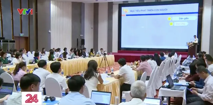 Tập huấn hơn 1.200 hiệu trưởng để xây dựng trường học hạnh phúc - Ảnh 1. Tập huấn hơn 1.200 hiệu trưởng để xây dựng trường học hạnh phúc - Ảnh 1.