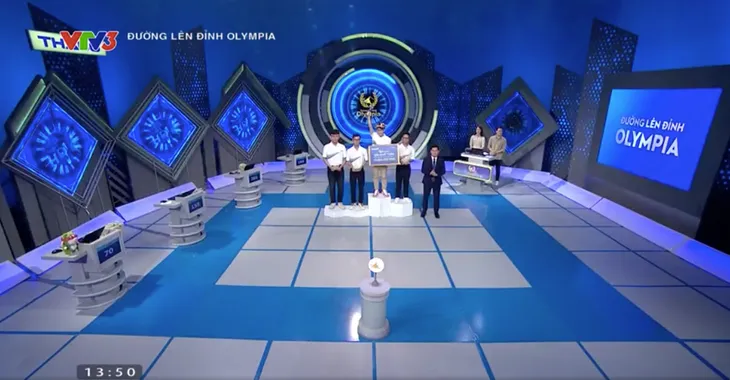 Đường lên đỉnh Olympia 23: Nam sinh Hà Nội có chiến thắng thuyết phục - Ảnh 7. Đường lên đỉnh Olympia 23: Nam sinh Hà Nội có chiến thắng thuyết phục - Ảnh 7.