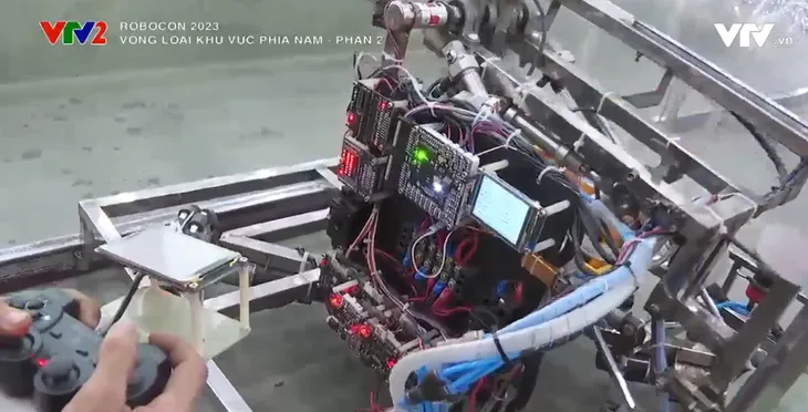 Trường Đại học Lạc Hồng hào hứng trở lại sân chơi Robocon - Ảnh 4. Trường Đại học Lạc Hồng hào hứng trở lại sân chơi Robocon - Ảnh 4.