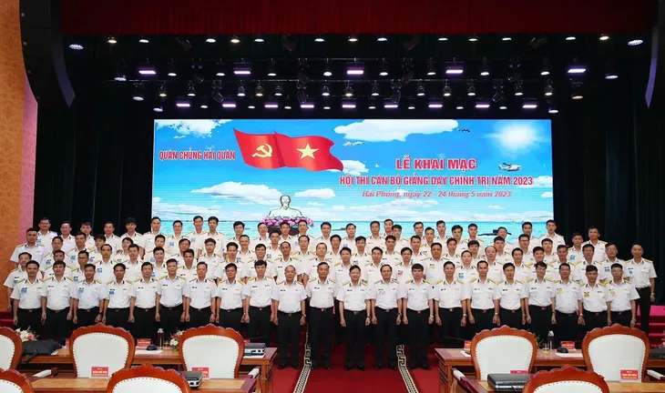 Tuyển chọn cán bộ Hải quân để bồi dưỡng và sử dụng nguồn lực hiệu quả - Ảnh 1. Tuyển chọn cán bộ Hải quân để bồi dưỡng và sử dụng nguồn lực hiệu quả - Ảnh 1.