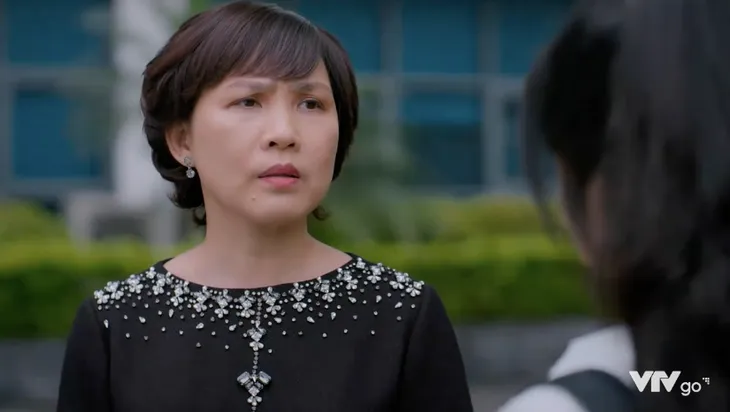 Cuộc đời vẫn đẹp sao - Tập 22: Nghĩ Thạch đeo bám con gái mình, Hòa quay xe cực gắt với bố con Lưu - Ảnh 27. Cuộc đời vẫn đẹp sao - Tập 22: Nghĩ Thạch đeo bám con gái mình, Hòa quay xe cực gắt với bố con Lưu - Ảnh 27.