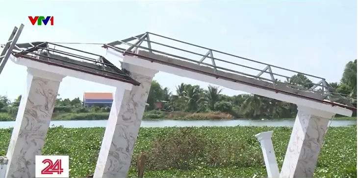 Sạt lở nghiêm trọng tại bờ sông Vàm Cỏ Tây - Ảnh 1. Sạt lở nghiêm trọng tại bờ sông Vàm Cỏ Tây - Ảnh 1.