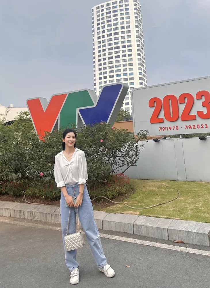 VFC khai máy 2 phim mới đúng những ngày nắng nóng - Ảnh 3. VFC khai máy 2 phim mới đúng những ngày nắng nóng - Ảnh 3.