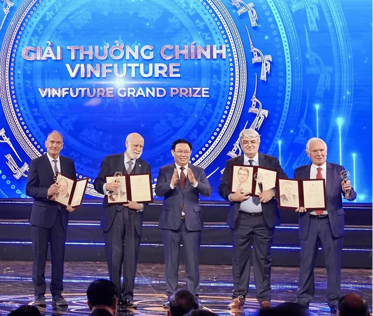 1.389 hồ sơ đề cử tham gia Giải thưởng VinFuture năm 2023 - Ảnh 1. 1.389 hồ sơ đề cử tham gia Giải thưởng VinFuture năm 2023 - Ảnh 1.