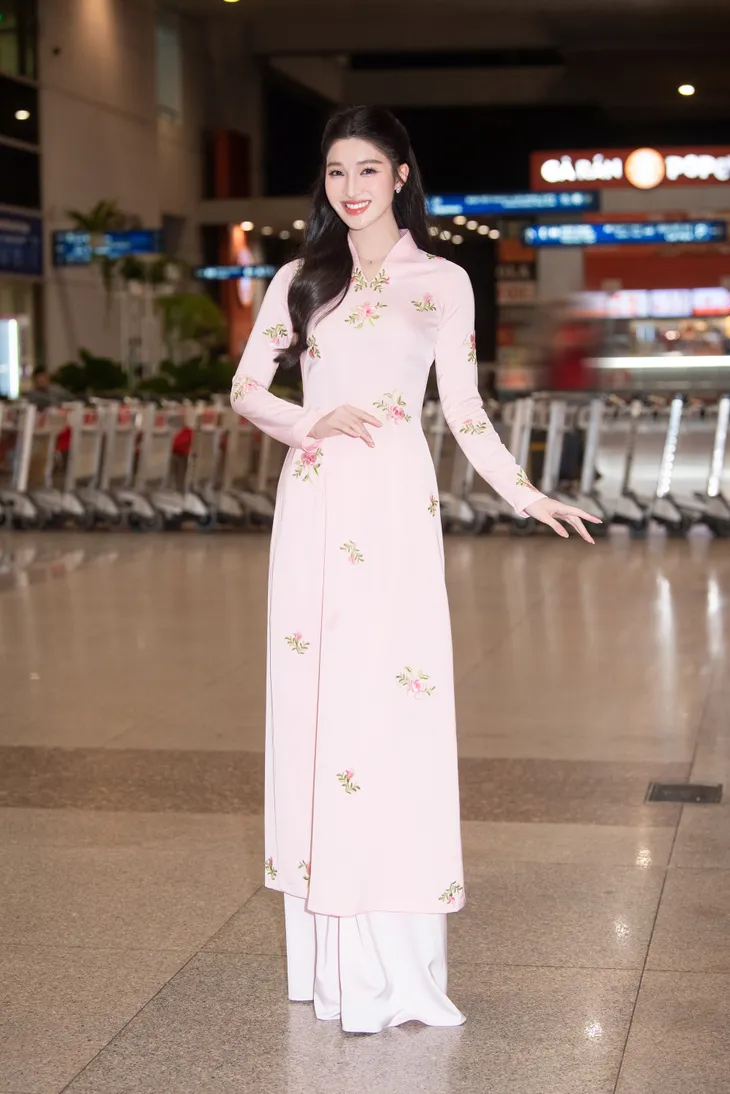 Búp bê ngoài đời thực Miss International 2022 đến Việt Nam - Ảnh 5. Búp bê ngoài đời thực Miss International 2022 đến Việt Nam - Ảnh 5.