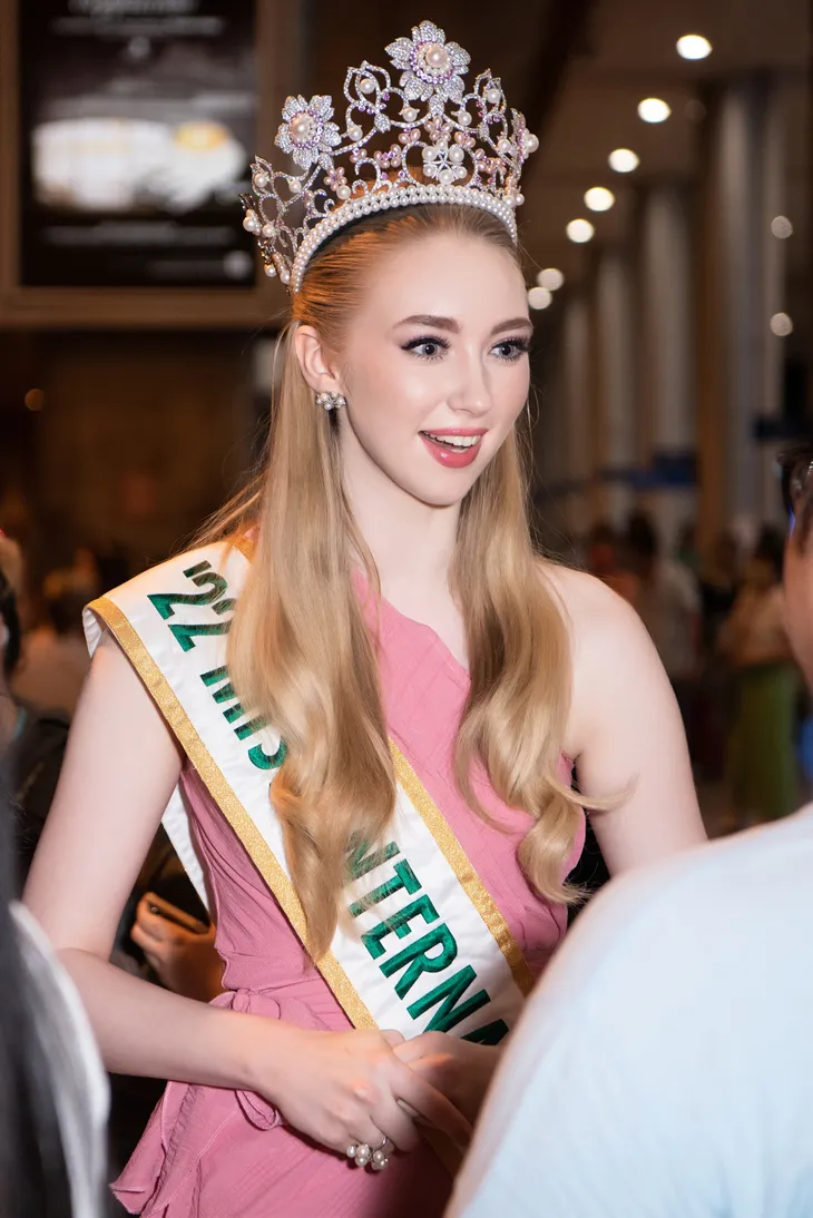 Búp bê ngoài đời thực Miss International 2022 đến Việt Nam - Ảnh 4. Búp bê ngoài đời thực Miss International 2022 đến Việt Nam - Ảnh 4.