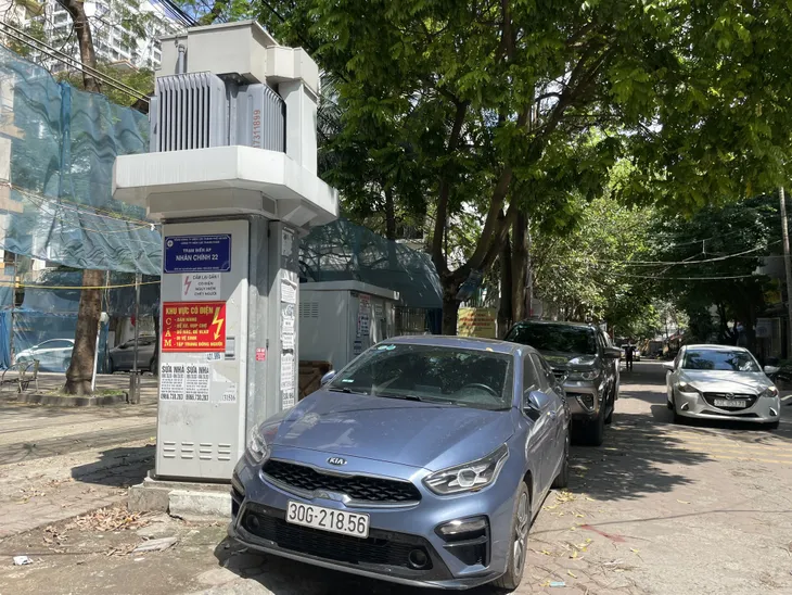 “Hô biến” trạm biến áp, bốt điện thành nơi kinh doanh, sinh hoạt - Ảnh 4. “Hô biến” trạm biến áp, bốt điện thành nơi kinh doanh, sinh hoạt - Ảnh 4.