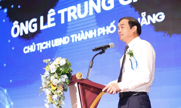 Giảng dạy các chương trình của dự án SIC cho giáo viên và sinh viên - Ảnh 2. Giảng dạy các chương trình của dự án SIC cho giáo viên và sinh viên - Ảnh 2.