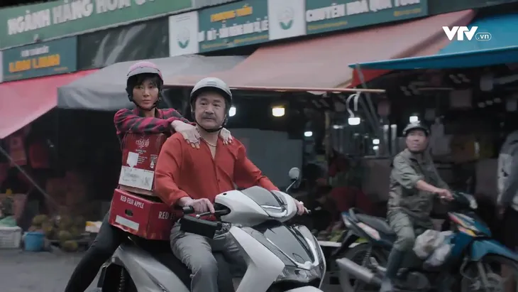 Cuộc đời vẫn đẹp sao - Tập 24: Luyến đón bà Tình về, anh Nghĩa chạy mất hút? - Ảnh 19. Cuộc đời vẫn đẹp sao - Tập 24: Luyến đón bà Tình về, anh Nghĩa chạy mất hút? - Ảnh 19.