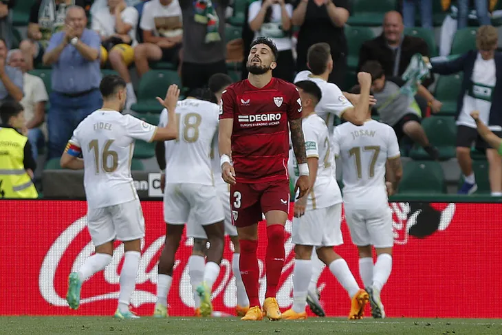 Vòng 36 La Liga | Sevilla bị Elche cầm chân, Atletico Madrid đánh rơi chiến thắng - Ảnh 1. Vòng 36 La Liga | Sevilla bị Elche cầm chân, Atletico Madrid đánh rơi chiến thắng - Ảnh 1.