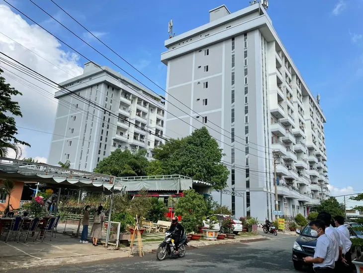 Giấc mơ nhà ở cho công nhân vẫn “xa vời” - Ảnh 1. Giấc mơ nhà ở cho công nhân vẫn “xa vời” - Ảnh 1.