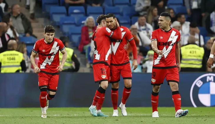 Vòng 36 La Liga | Real Madrid giành chiến thắng trước Rayo Vallecano - Ảnh 3. Vòng 36 La Liga | Real Madrid giành chiến thắng trước Rayo Vallecano - Ảnh 3.