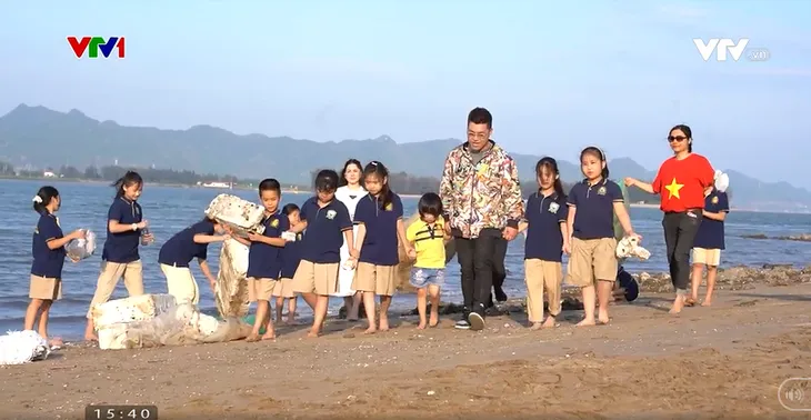 Giao lưu Ô nhiễm trắng - Thay đổi nhận thức về rác thải nhựa và ô nhiễm môi trường - Ảnh 4. Giao lưu Ô nhiễm trắng - Thay đổi nhận thức về rác thải nhựa và ô nhiễm môi trường - Ảnh 4.