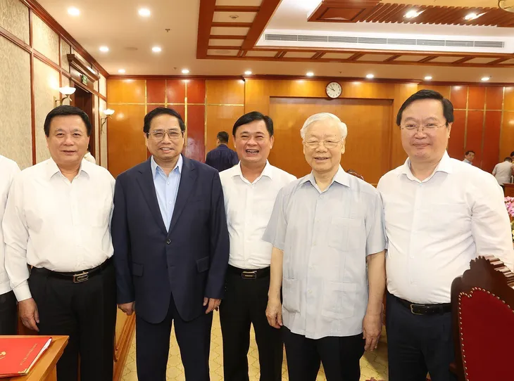 Bộ Chính trị sẽ ban hành nghị quyết mới phát triển Nghệ An - Ảnh 1. Bộ Chính trị sẽ ban hành nghị quyết mới phát triển Nghệ An - Ảnh 1.