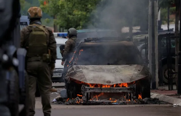 Các nước lên án bạo lực ở Kosovo, Serbia đặt quân đội trong tình trạng báo động cao - Ảnh 1. Các nước lên án bạo lực ở Kosovo, Serbia đặt quân đội trong tình trạng báo động cao - Ảnh 1.