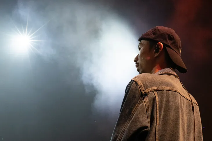 Dàn nghệ sĩ tổng duyệt trước giờ G cho “Show của Đen” - Ảnh 5. Dàn nghệ sĩ tổng duyệt trước giờ G cho “Show của Đen” - Ảnh 5.