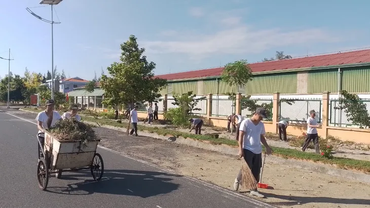 Ngày Chủ nhật xanh - Hoạt động thiết thực chào mừng Ngày môi trường thế giới - Ảnh 1.