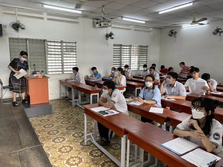 Hơn 44.000 thí sinh thi đánh giá năng lực đợt 2 của ĐH Quốc gia TP Hồ Chí Minh - Ảnh 3. Hơn 44.000 thí sinh thi đánh giá năng lực đợt 2 của ĐH Quốc gia TP Hồ Chí Minh - Ảnh 3.