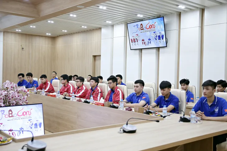 Sở Khoa học và Công nghệ tỉnh Nam Định giao lưu với các đội tuyển Robocon Việt Nam 2023 - Ảnh 3. Sở Khoa học và Công nghệ tỉnh Nam Định giao lưu với các đội tuyển Robocon Việt Nam 2023 - Ảnh 3.
