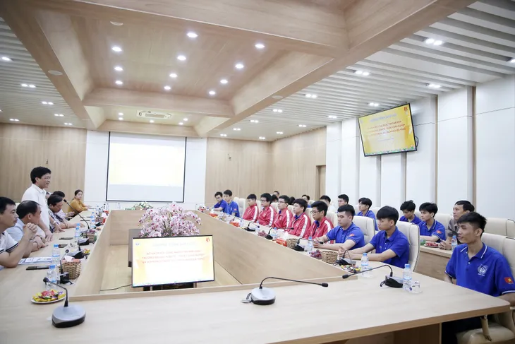 Sở Khoa học và Công nghệ tỉnh Nam Định giao lưu với các đội tuyển Robocon Việt Nam 2023 - Ảnh 7. Sở Khoa học và Công nghệ tỉnh Nam Định giao lưu với các đội tuyển Robocon Việt Nam 2023 - Ảnh 7.