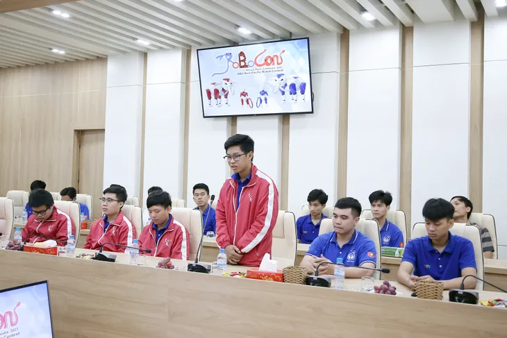 Sở Khoa học và Công nghệ tỉnh Nam Định giao lưu với các đội tuyển Robocon Việt Nam 2023 - Ảnh 12. Sở Khoa học và Công nghệ tỉnh Nam Định giao lưu với các đội tuyển Robocon Việt Nam 2023 - Ảnh 12.