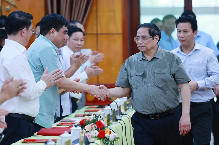 Thủ tướng Phạm Minh Chính làm việc với lãnh đạo chủ chốt tỉnh Hà Giang - Ảnh 1. Thủ tướng Phạm Minh Chính làm việc với lãnh đạo chủ chốt tỉnh Hà Giang - Ảnh 1.