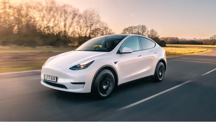 Tesla Model Y trở thành xe bán chạy nhất thế giới, Toyota Corolla về nhì - Ảnh 1. Tesla Model Y trở thành xe bán chạy nhất thế giới, Toyota Corolla về nhì - Ảnh 1.